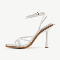 RAID Ayumi Square Toe Sandal In White -Chic Shoes Shop Ayumi White 5 e26f66c3 f74a 4630 ae9f 2d5f358ca957