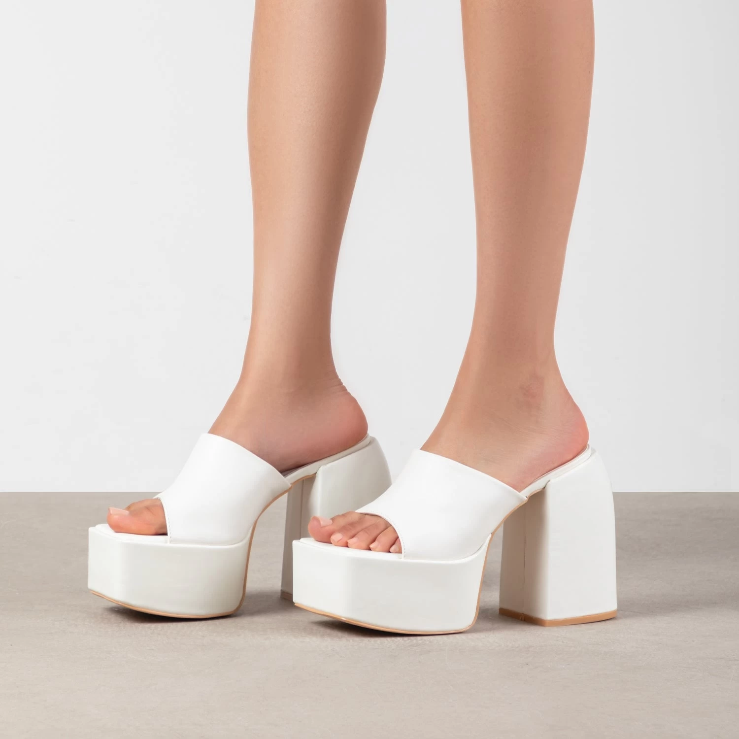 RAID Bina Platform Heeled Mule In White 4 RAID Bina Platform Heeled Mule In White - Image 2
