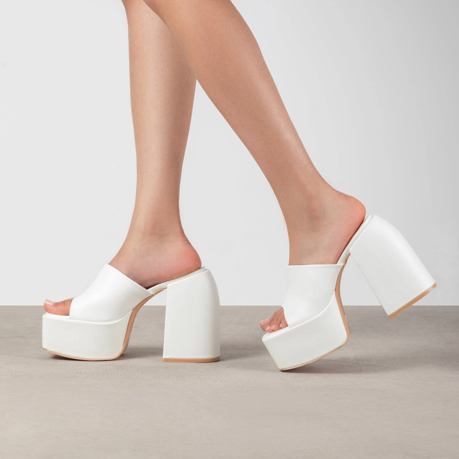 RAID Bina Platform Heeled Mule In White 6 RAID Bina Platform Heeled Mule In White - Image 4