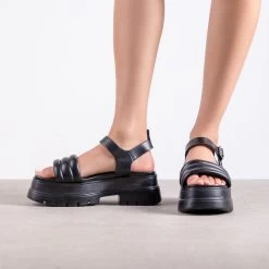 RAID Brenner Chunky Padded Sandal In Black 11 RAID Brenner Chunky Padded Sandal In Black -Chic Shoes Shop Brenner Black 3