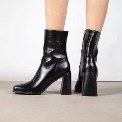 RAID Carter Ankle Boot In Black 9 RAID Carter Ankle Boot In Black -Chic Shoes Shop Carter Black 2 d1b7cf1f 2841 4c9b 8913 3af4b464aaff