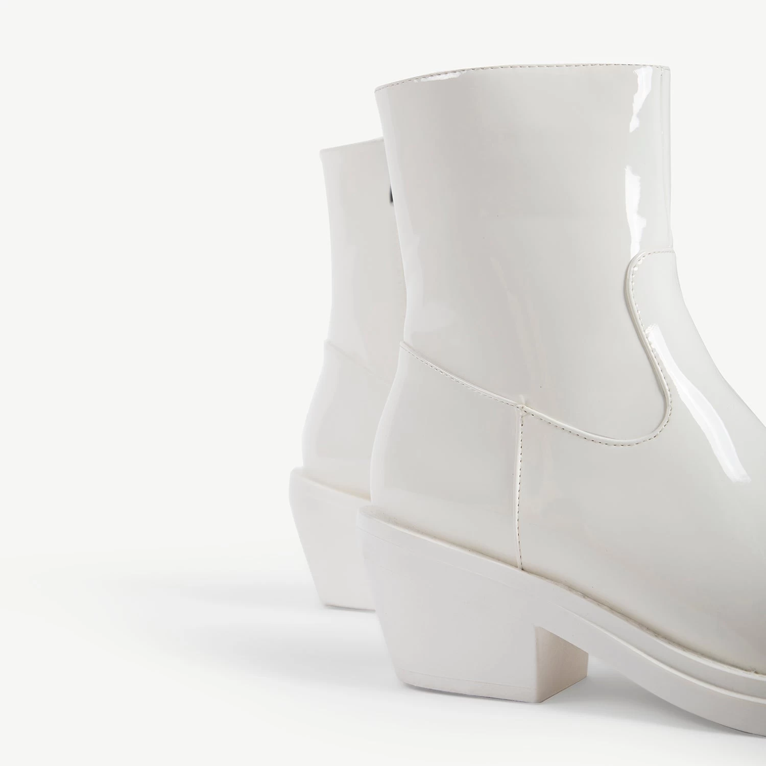 RAID Celina Ankle Boot In White 7 RAID Celina Ankle Boot In White - Image 5