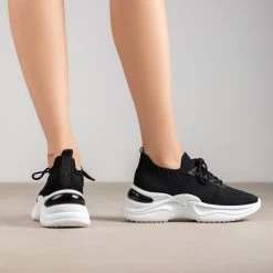 RAID Della Trainers In Black -Chic Shoes Shop Della Black 4