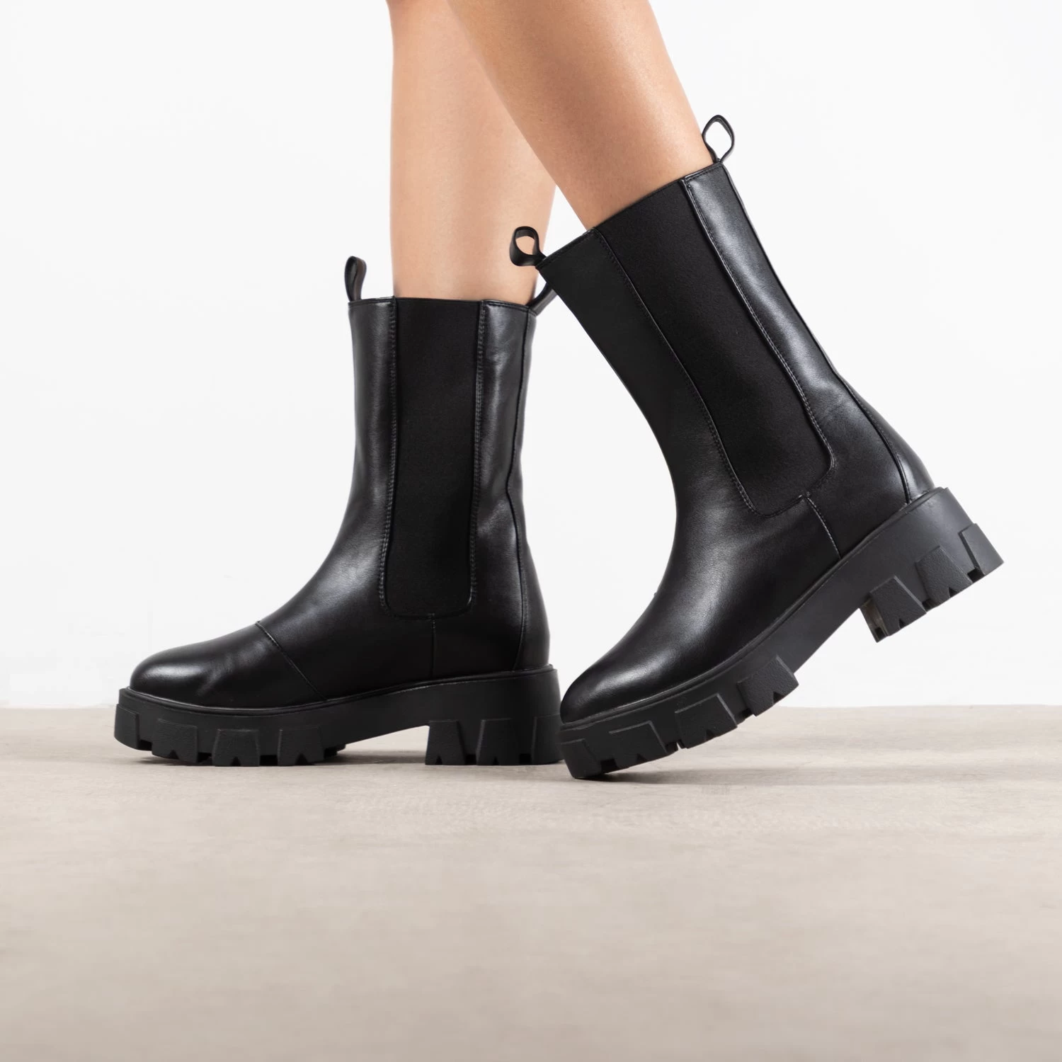 RAID Ellery Wide Fit Chunky Boot In Black 4 RAID Ellery Wide Fit Chunky Boot In Black - Image 2