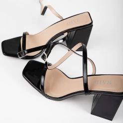 RAID Garry Block Heel Sandal In Black Patent 12 RAID Garry Block Heel Sandal In Black Patent -Chic Shoes Shop Garry Black 4 70ae7bdc 3bda 4f77 a50d 1f3fa824b663