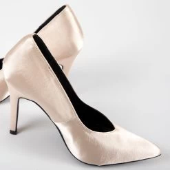 RAID Maliny Court Heel In Champagne Satin -Chic Shoes Shop Maliny Champagne 4