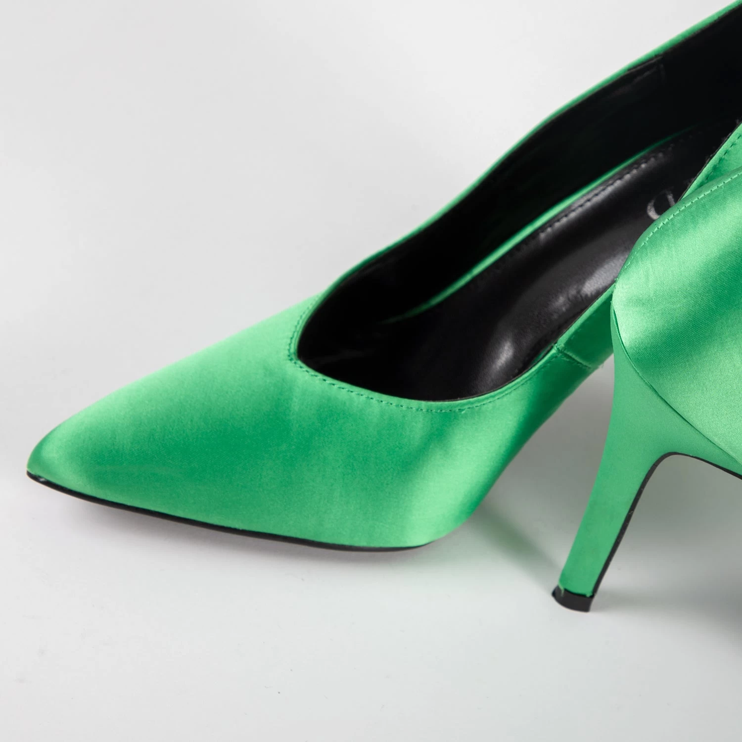 RAID Maliny Court Heel In Green Satin 7 RAID Maliny Court Heel In Green Satin - Image 5