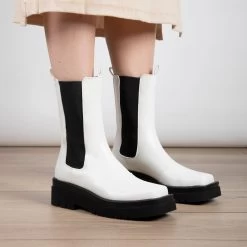 RAID Newport Ankle Boot In White