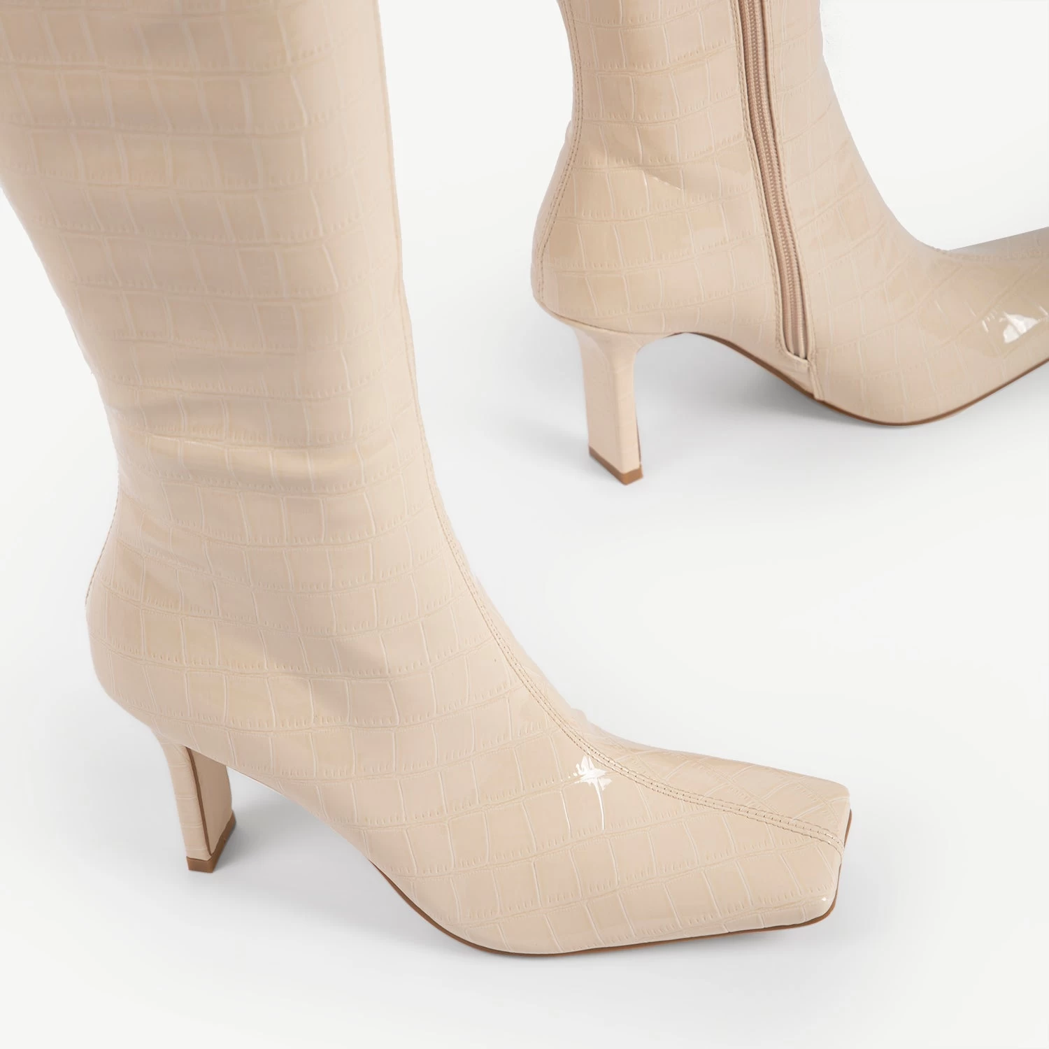 RAID Pheebe Long Boot In White 8 RAID Pheebe Long Boot In White - Image 6