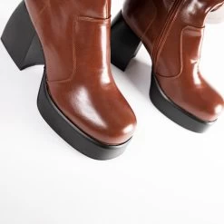 RAID Raewyn Long Boot In Tan -Chic Shoes Shop Raewyn Tan 5 a30d4ed7 bdd5 4e19 b30a c9acbe063119