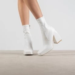 RAID Recruit Block Heeled Ankle Boot In White
