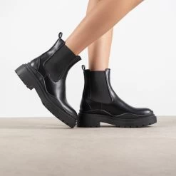 RAID Reyan Ankle Boot In Black -Chic Shoes Shop Reyan Black 3 4c66783c 4033 4b23 b730 25418bdf71bf