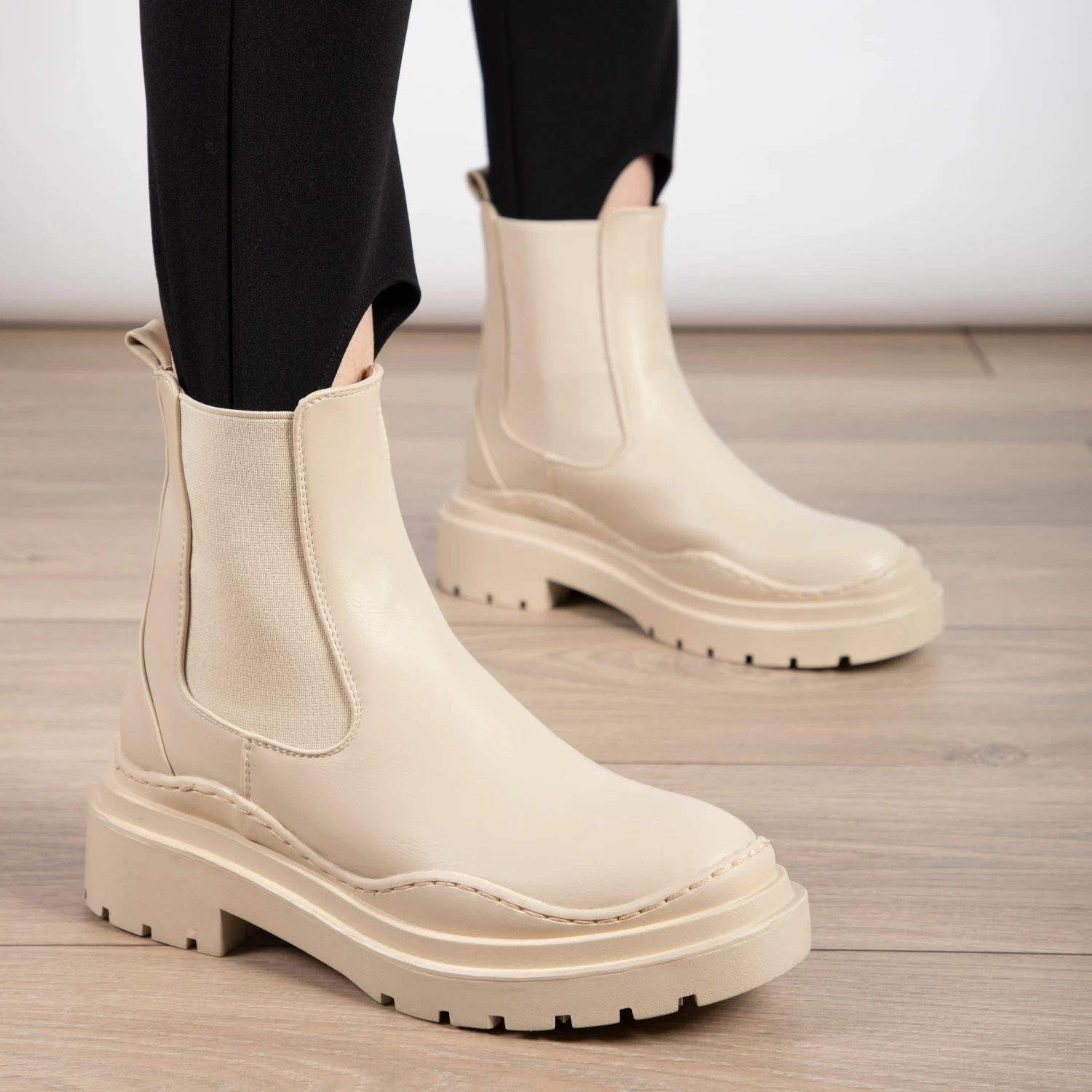 RAID Reyan Ankle Boot In Ecru 6 RAID Reyan Ankle Boot In Ecru - Image 4