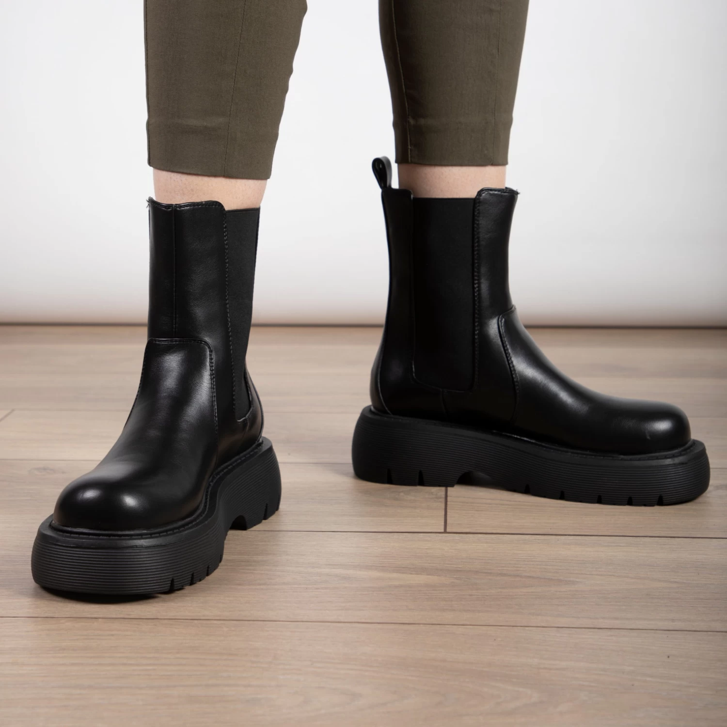 RAID Shelah Chunky Ankle Boot In Black 4 RAID Shelah Chunky Ankle Boot In Black - Image 2