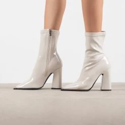 RAID Valencia Block Heeled Boot In White