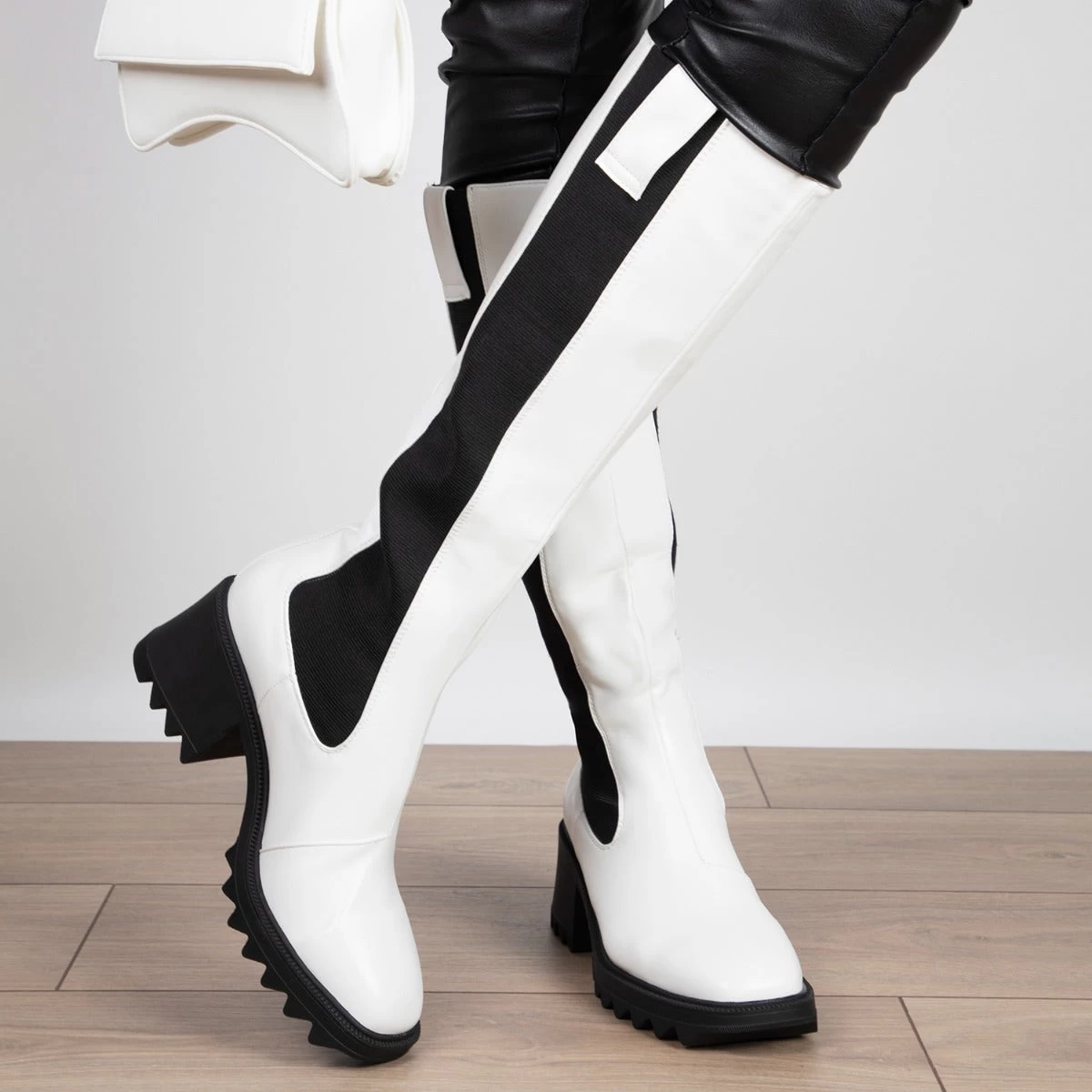 RAID Annabel Long Boot In White 6 RAID Annabel Long Boot In White - Image 4