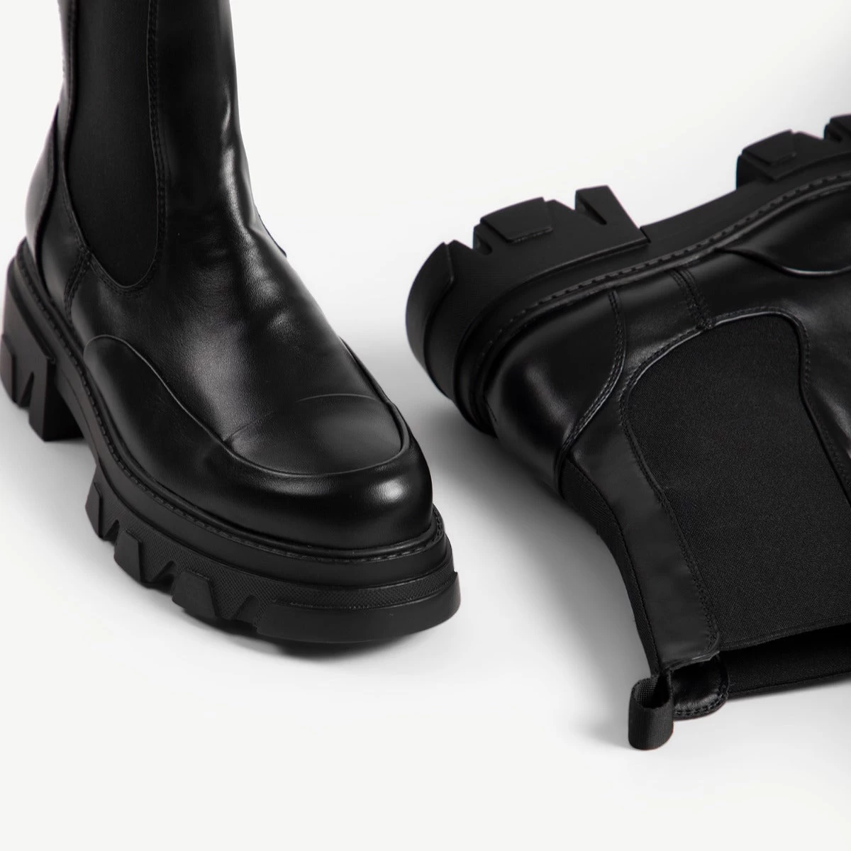 RAID Arivah Chunky Ankle Boot In Black 7 RAID Arivah Chunky Ankle Boot In Black - Image 5