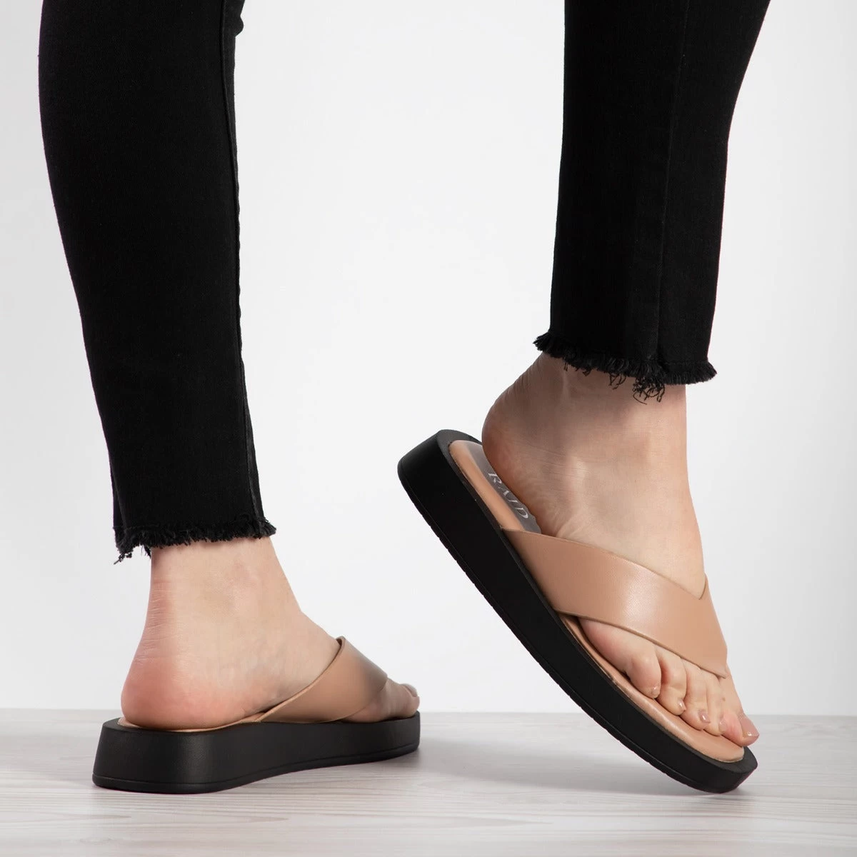 RAID Dornea Chunky Sandal In Camel 6 RAID Dornea Chunky Sandal In Camel - Image 4