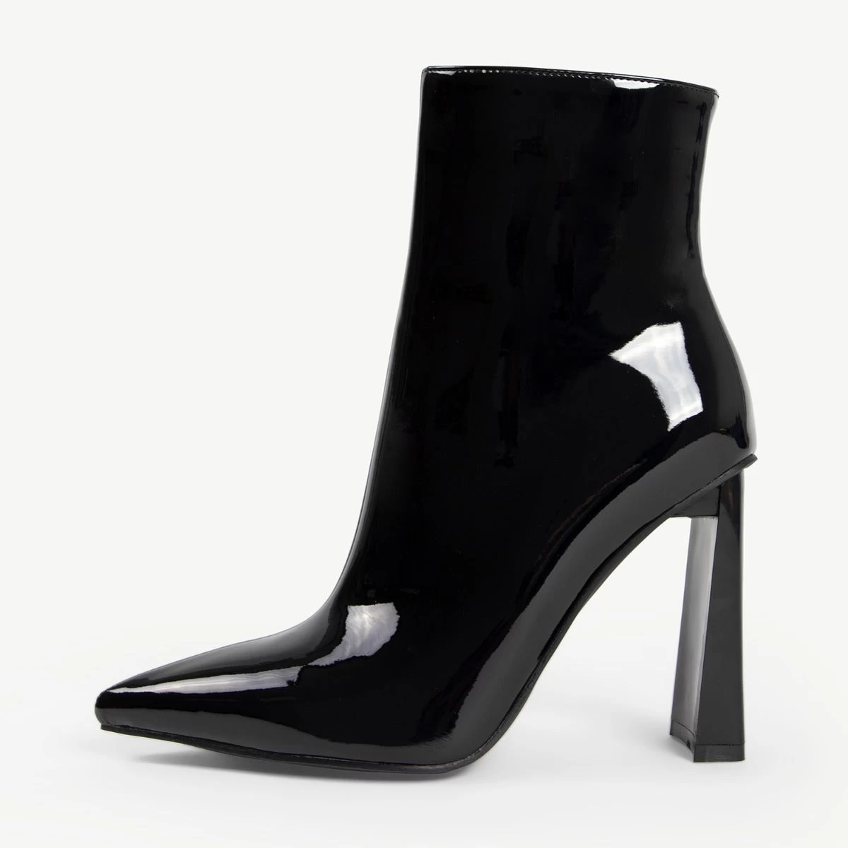RAID Elexis Block Heeled Boot In Black 5 RAID Elexis Block Heeled Boot In Black - Image 3