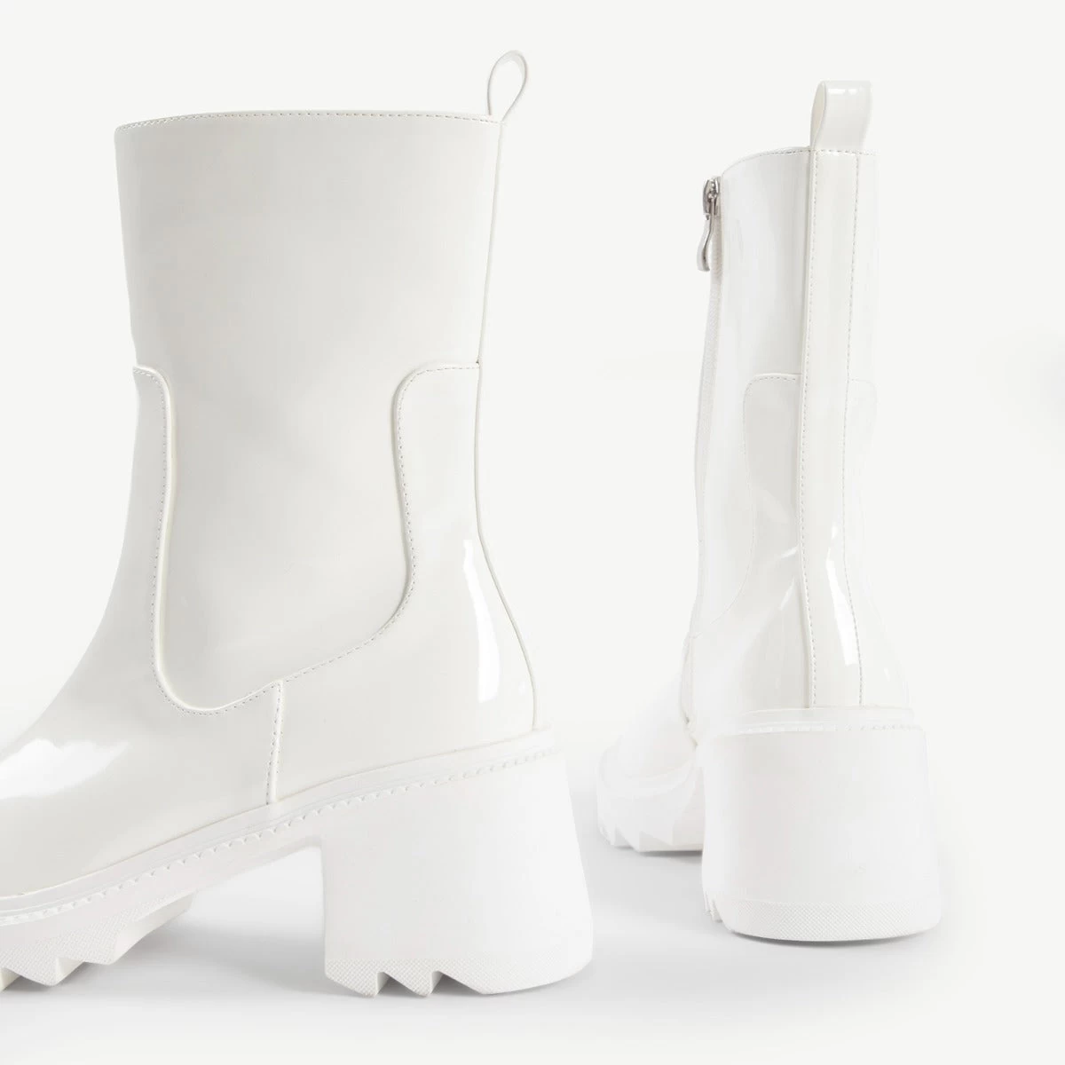 RAID Ennis Ankle Boot In White 9 RAID Ennis Ankle Boot In White - Image 7