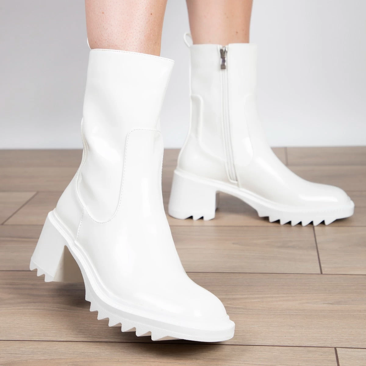 RAID Ennis Ankle Boot In White 4 RAID Ennis Ankle Boot In White - Image 2