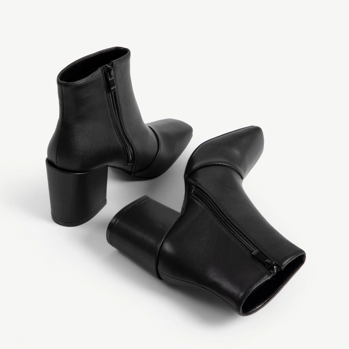 RAID Hollis Block Heeled Boot In Black 4 RAID Hollis Block Heeled Boot In Black - Image 2