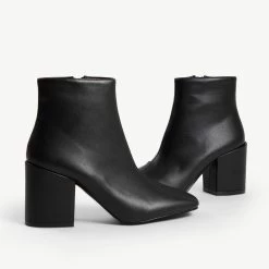 RAID Hollis Block Heeled Boot In Black 13 RAID Hollis Block Heeled Boot In Black -Chic Shoes Shop hollis black 6