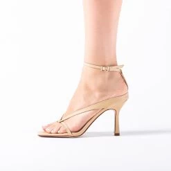 RAID Meeka Square Toe Post Sandal In Nude 12 RAID Meeka Square Toe Post Sandal In Nude -Chic Shoes Shop img 8540