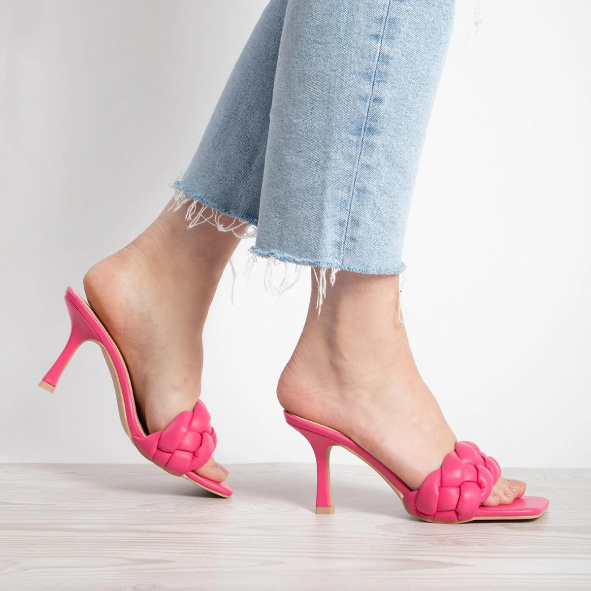 RAID Sandra Padded Mule In Fuchsia 7 RAID Sandra Padded Mule In Fuchsia - Image 5