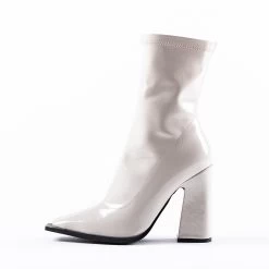 RAID Valencia Block Heeled Boot In White 15 RAID Valencia Block Heeled Boot In White -Chic Shoes Shop valencia white